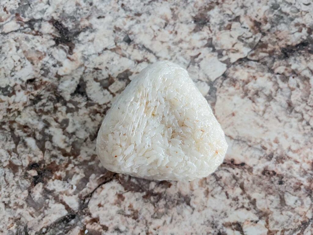 triangle tuna mayo onigiri