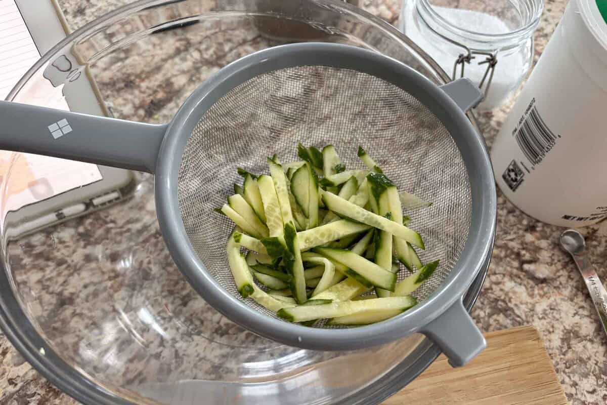 Remove excess moisture from the cucumbers.